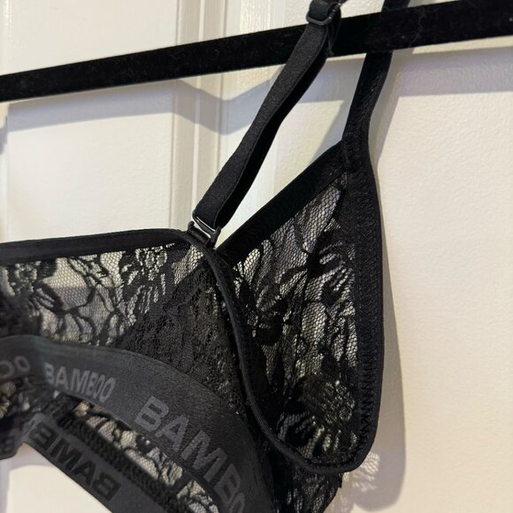 Bamboo‎ Bra Bundle - Four Total Lounge Bras - Size Small and Medium - Picture 5 of 12